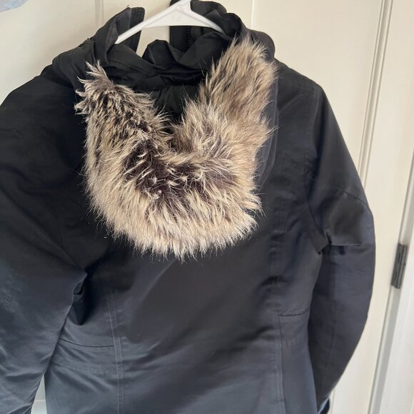 Marmot waterproof and warm down jacket with removable hood - Picture 3 of 4